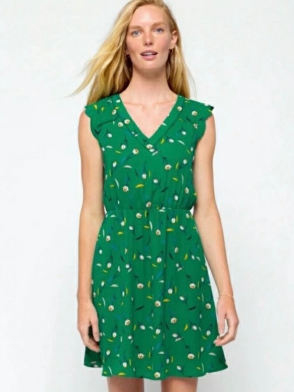 41 Hawthorne Scallop Detail Tulip Print Dress
